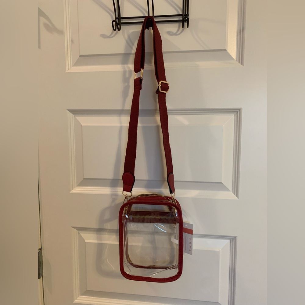 Clear Hana crossbody purse perfect for game days! Brand:UNNI Color:Dark Red
